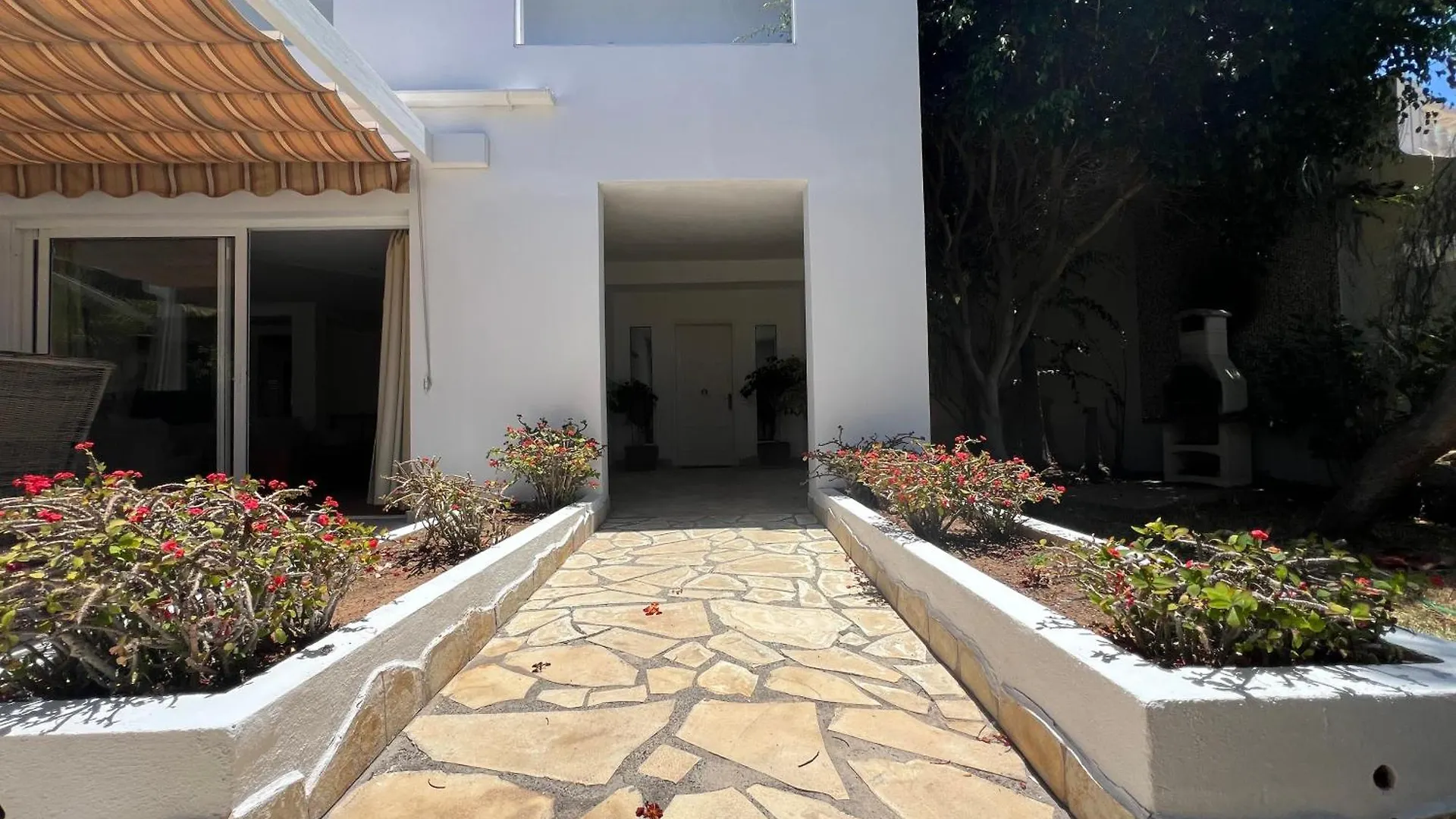 אדחה Villa Eden By Altamarhomes ספרד
