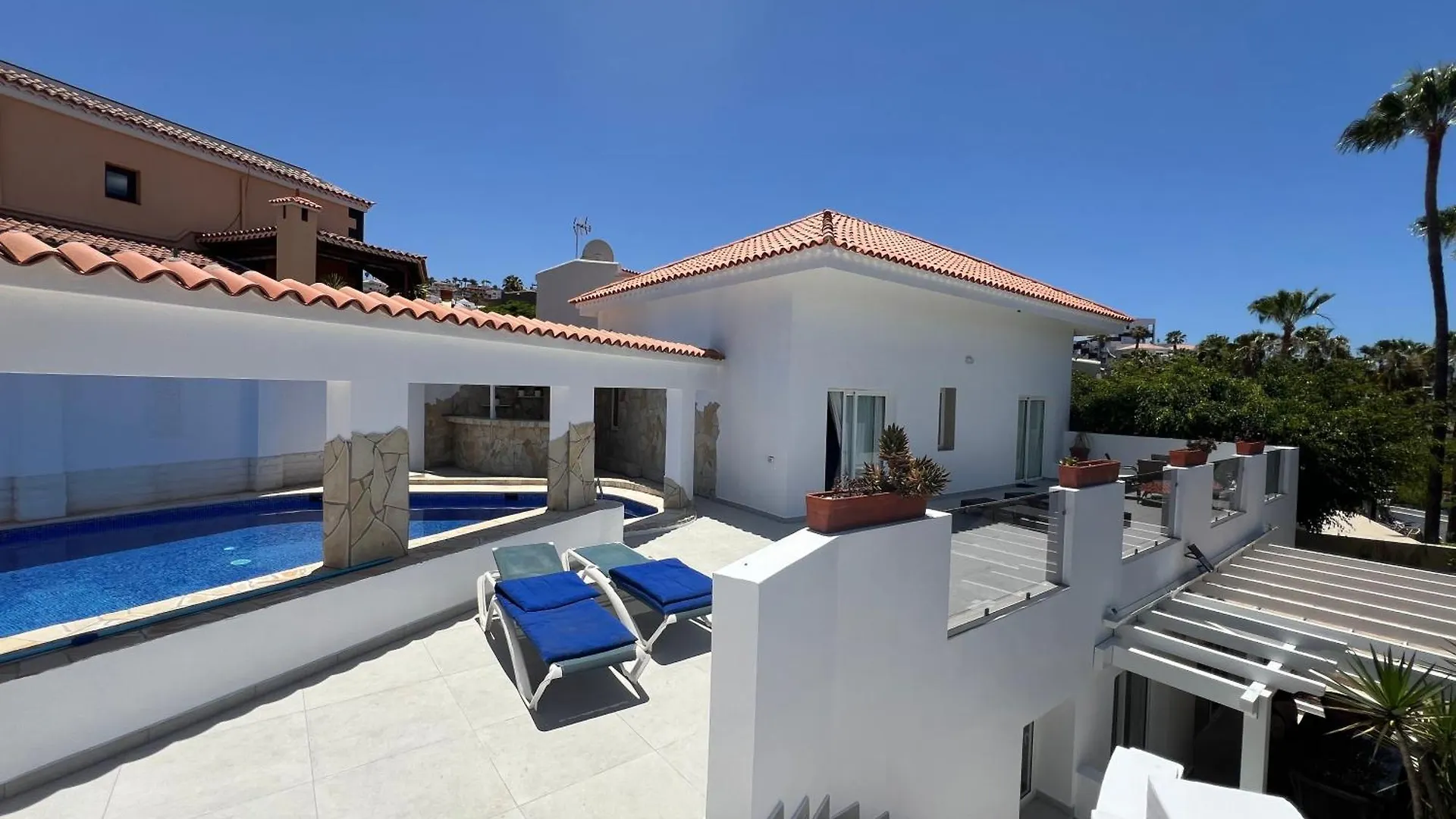 Villa Eden By Altamarhomes アデヘ