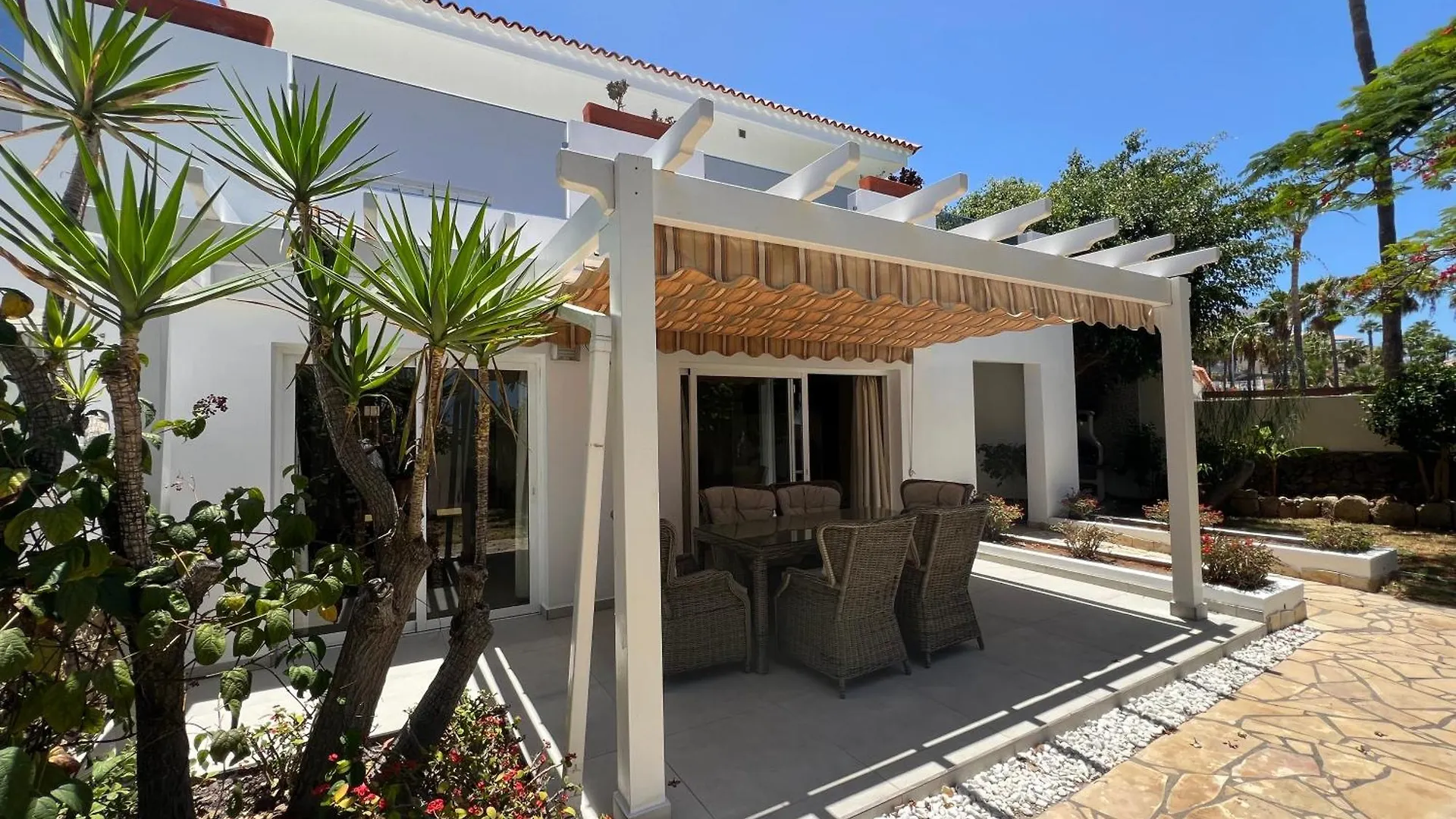 אדחה Villa Eden By Altamarhomes