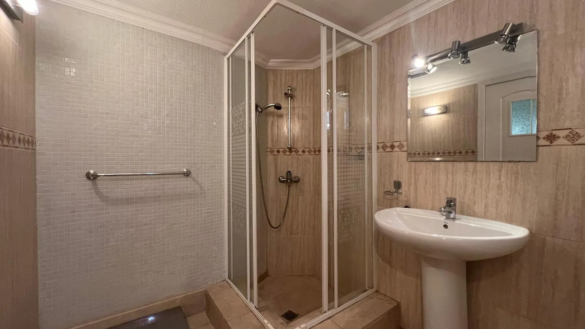 אדחה Villa Eden By Altamarhomes ספרד