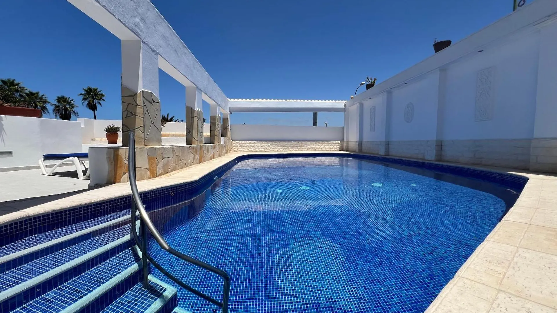 Villa Eden By Altamarhomes アデヘ