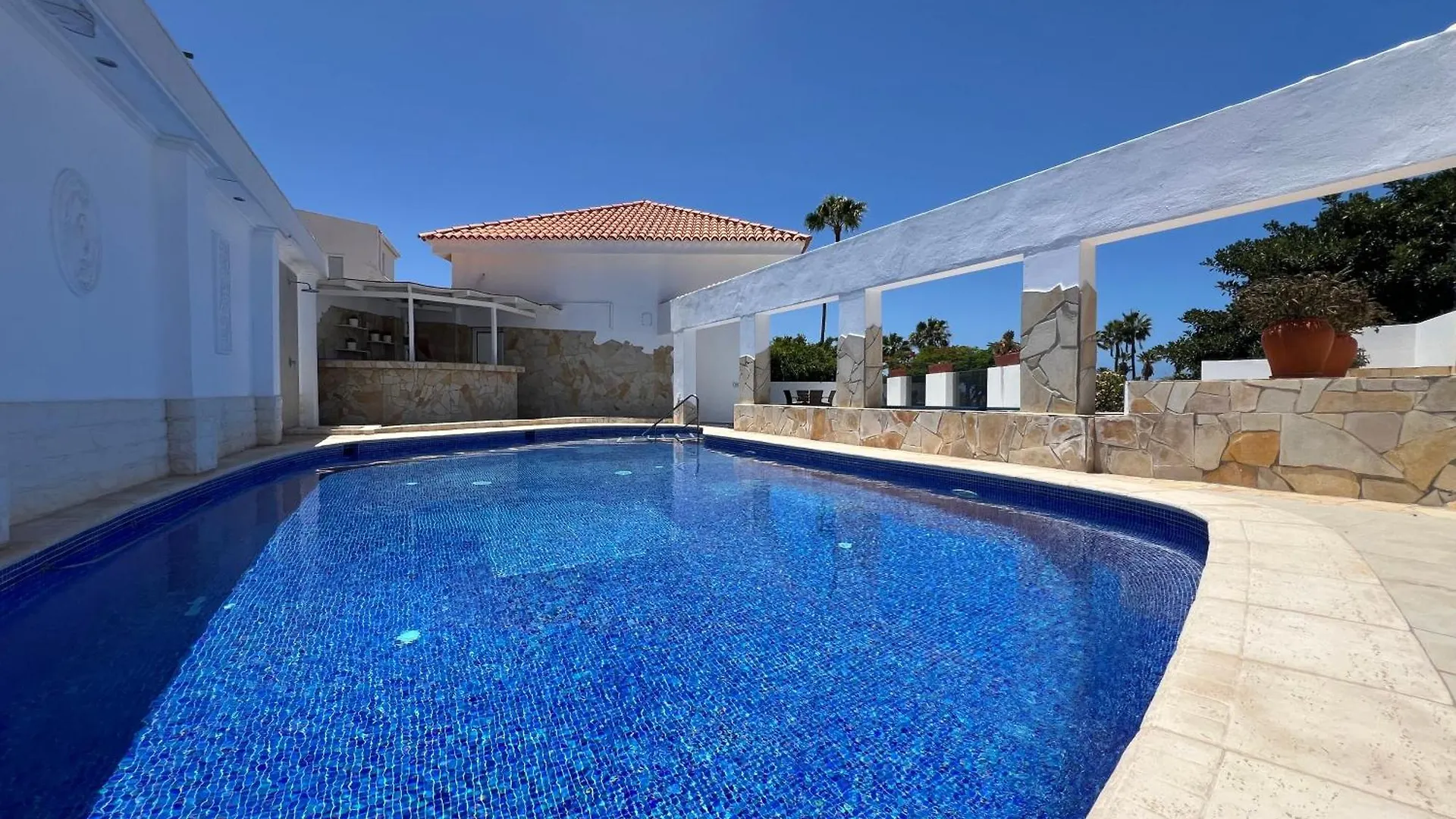 אדחה Villa Eden By Altamarhomes ספרד