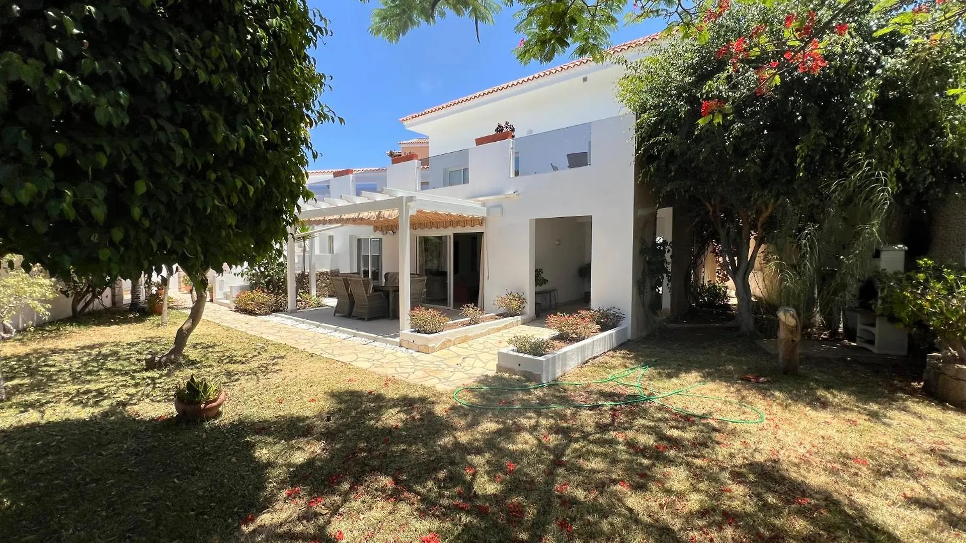 אדחה Villa Eden By Altamarhomes