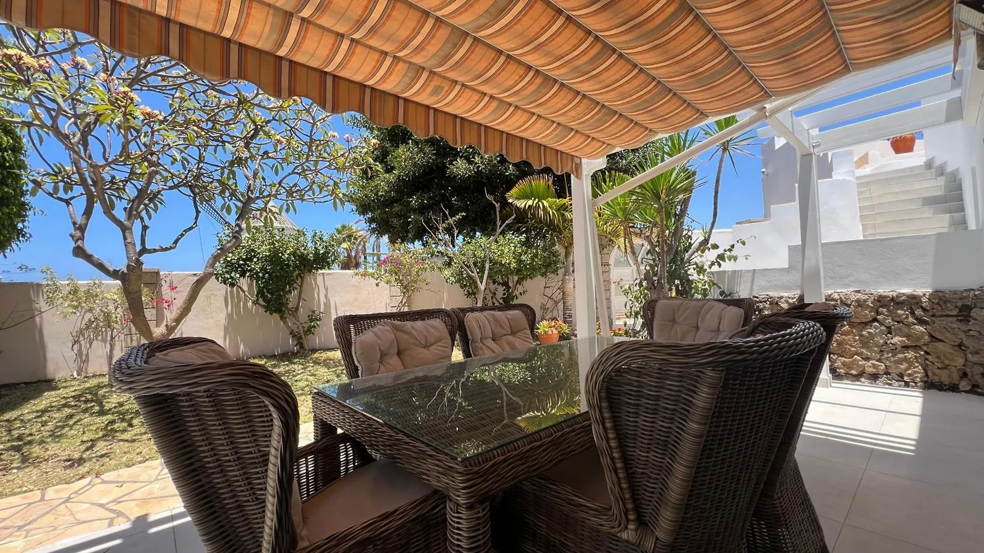אדחה Villa Eden By Altamarhomes